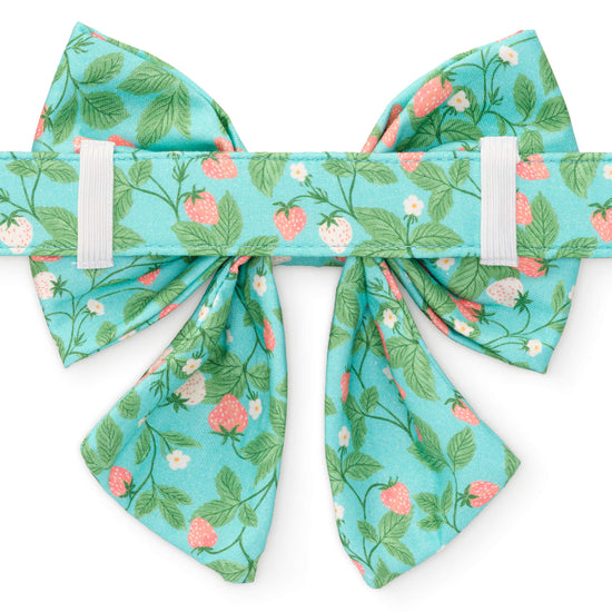 Berry Patch Lady Dog Bow